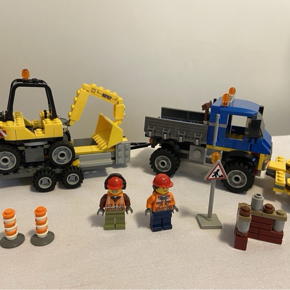 LEGO City Great Vehicles Sweeper & Excavator 60152 - Picture 4 of 7